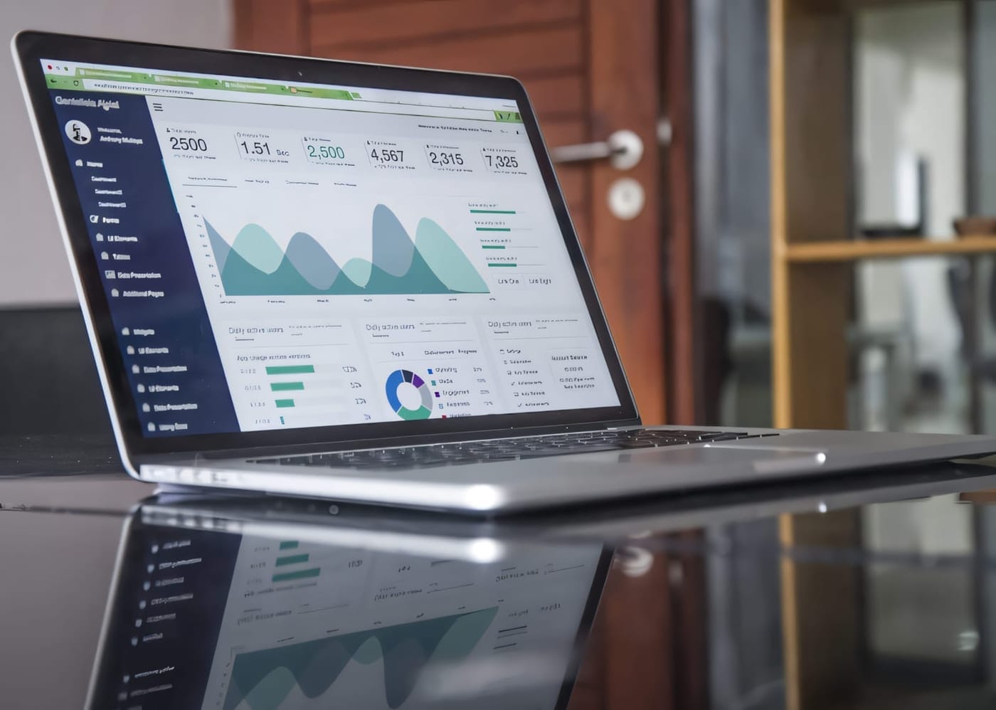 Agence web YourTech à Bruxelles avec tableau de bord digital